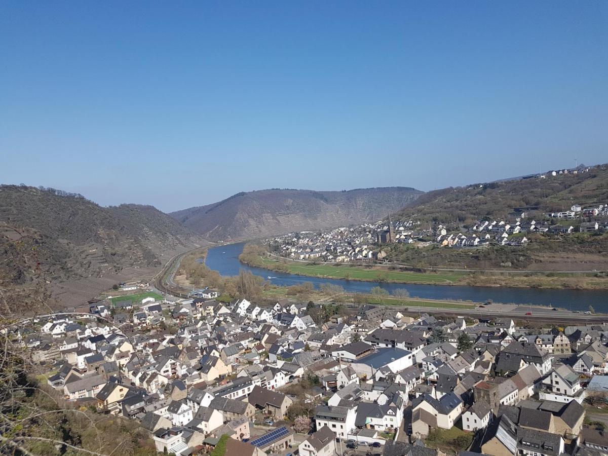 Ferienhaus Leopold mit Mosel- und Burgblick Burgen  Exterior foto