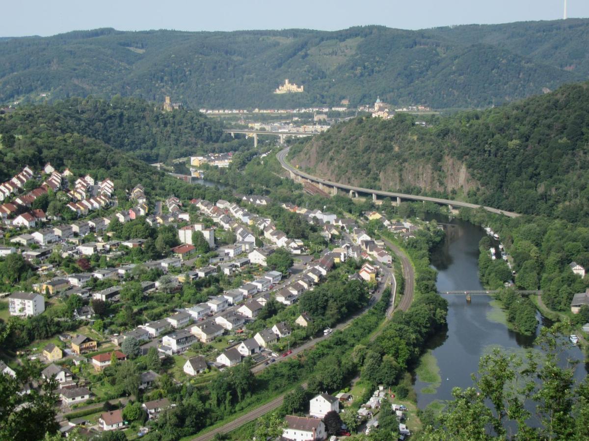 Ferienhaus Leopold mit Mosel- und Burgblick Burgen  Exterior foto
