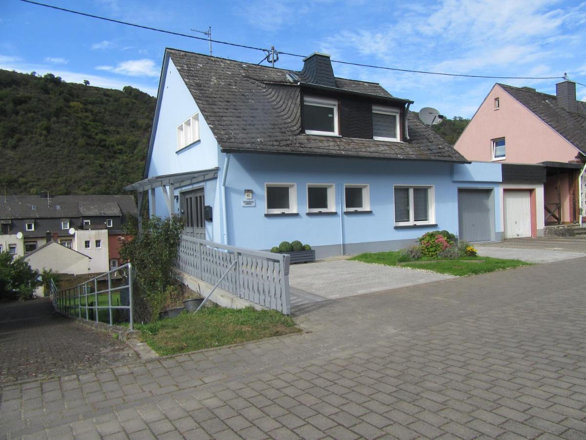 Ferienhaus Leopold mit Mosel- und Burgblick Burgen  Exterior foto